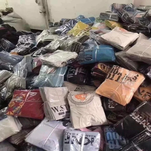 Surplus Branded T-Shirts – Men’s and Women’s Apparel Stock Lot Liquidation