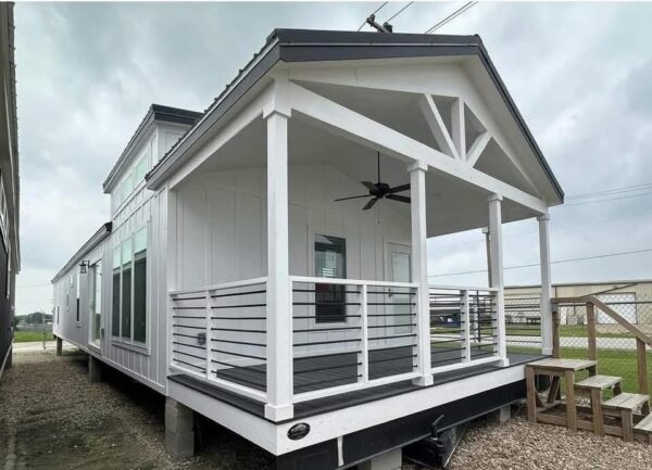 The Lynnhaven Prefab Home – Spacious Charm in a Streamlined Layout (H27LYNN2)