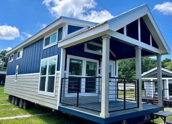 The Melrose Tiny Home – Rustic Warmth, Clever Living (H25MELROSE)